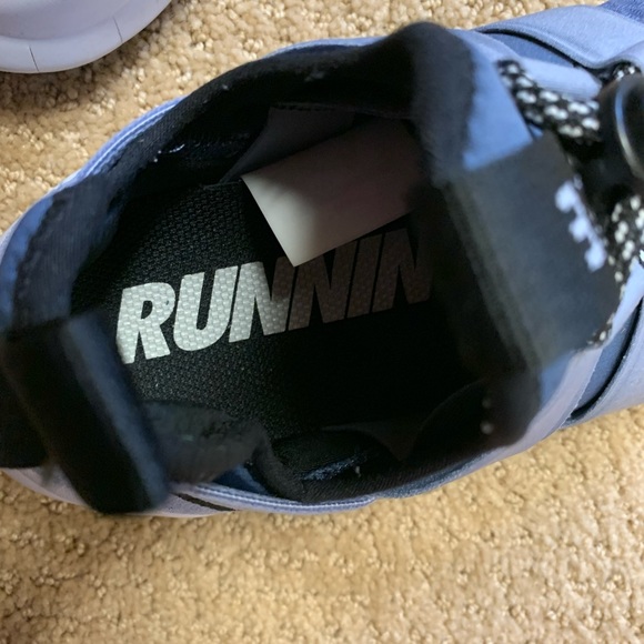 Nike Running Shoes - Picture 7 of 7